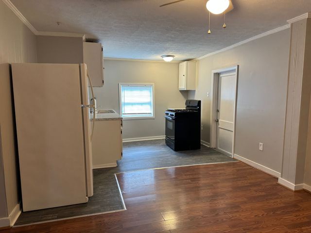 1117 Hyman St Apt B, Clarksville, TN 37040