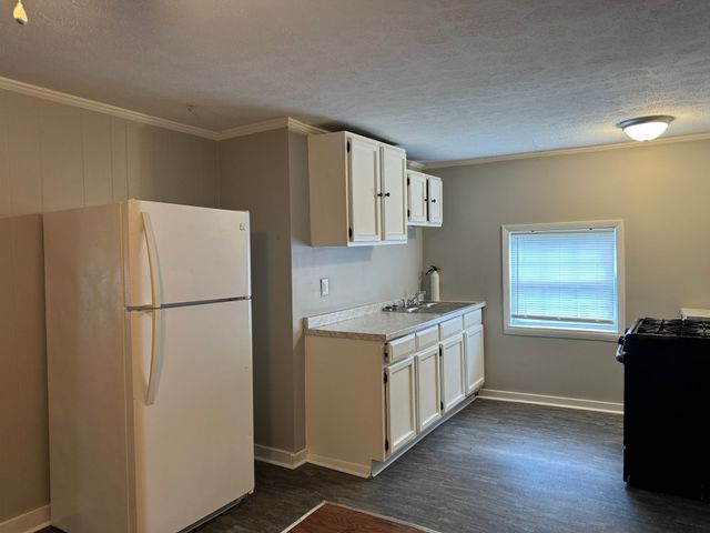 1117 Hyman St Apt B, Clarksville, TN 37040