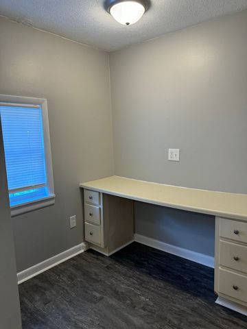 1117 Hyman St Apt B, Clarksville, TN 37040