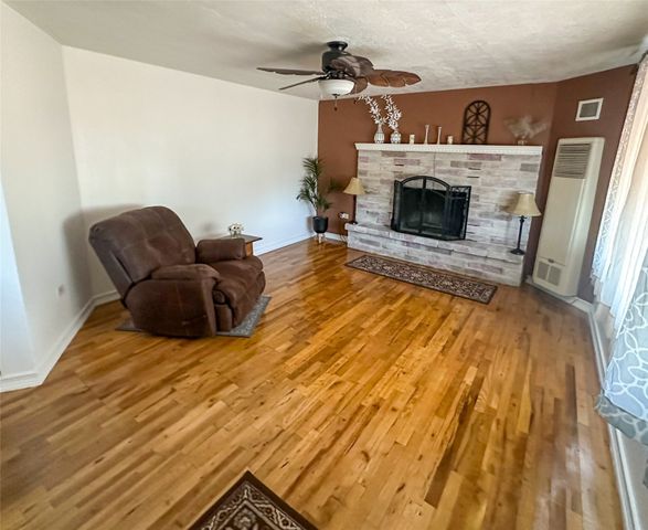 1825 Mann Street, Santa Fe, NM 87505