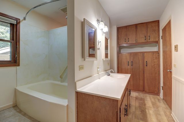 20644 White Oaks Road, Morrison, IL 61270