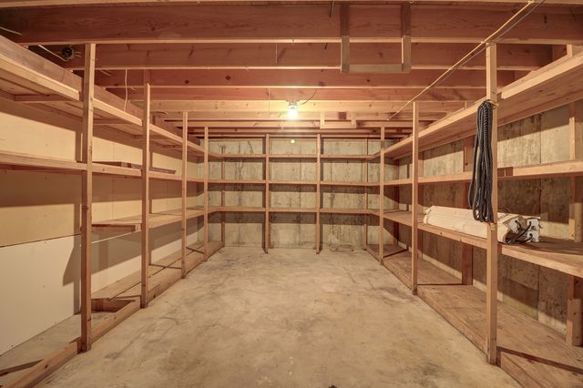 20644 White Oaks Road, Morrison, IL 61270