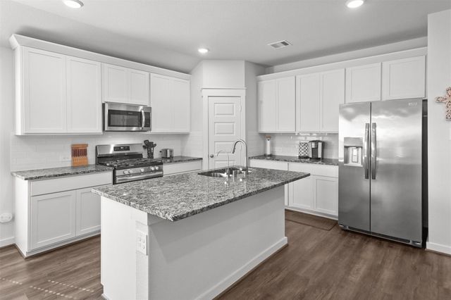 30290 Kingston Heath Drive, Cleveland, TX 77327