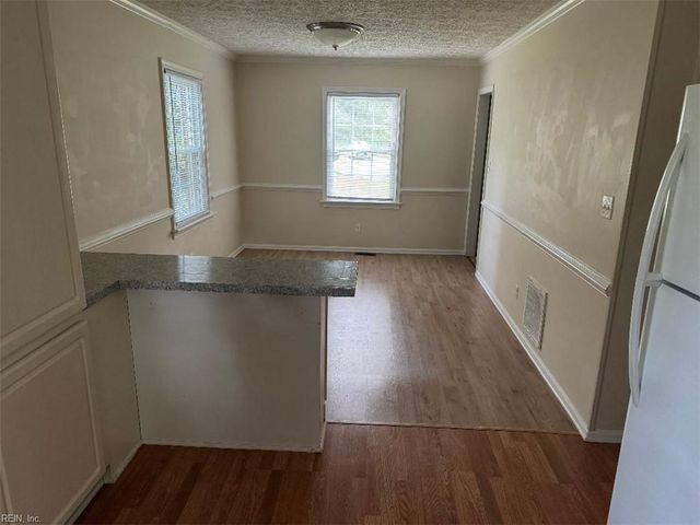 105 Marlin CIR, Yorktown, VA 23692