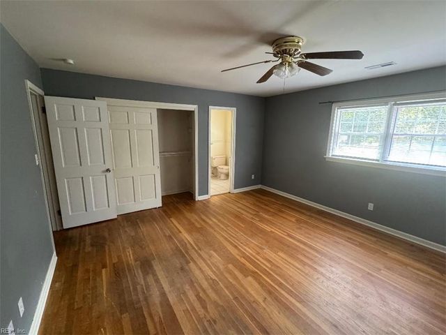 105 Marlin CIR, Yorktown, VA 23692