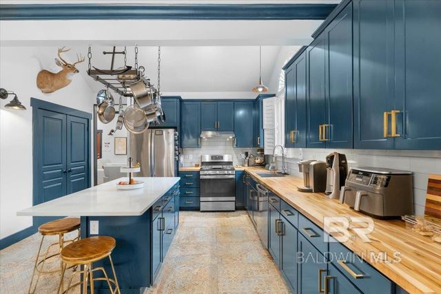 16925 Old Pierce Road, Fairhope, AL 36532