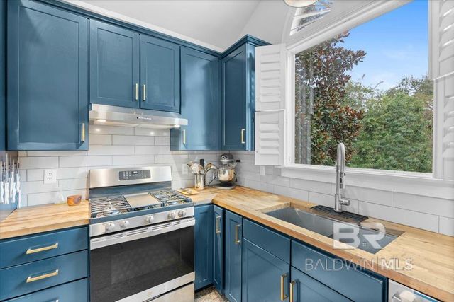 16925 Old Pierce Road, Fairhope, AL 36532