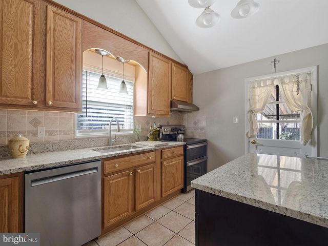 1512 VIVIAN CT, Silver Spring, MD 20902