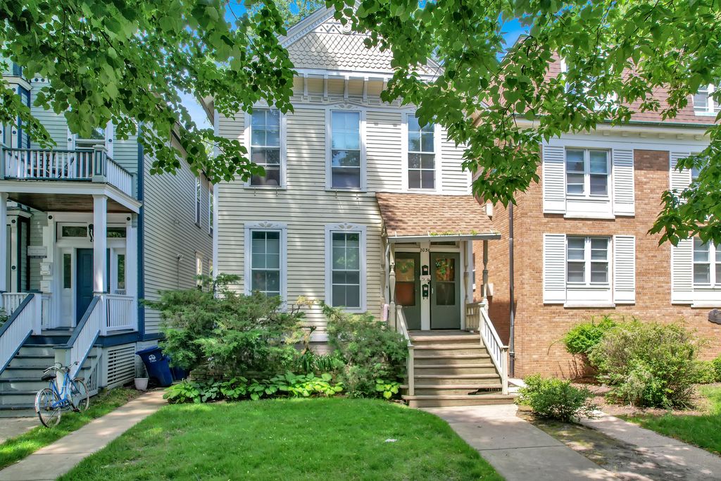 2036 Sherman Avenue, Evanston, IL 60201