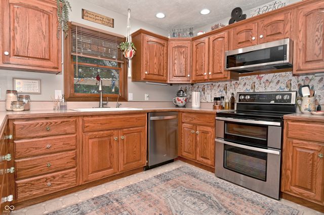 1105 S Odell Street, Brownsburg, IN 46112