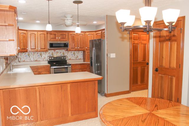 1105 S Odell Street, Brownsburg, IN 46112