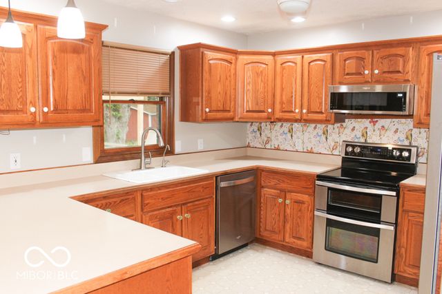 1105 S Odell Street, Brownsburg, IN 46112