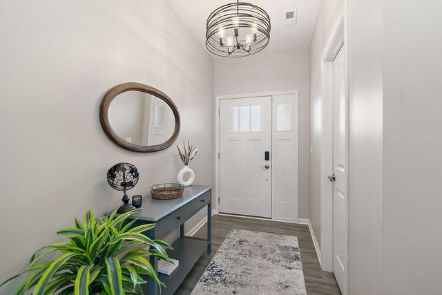 1204 Draper Road, Mchenry, IL 60050