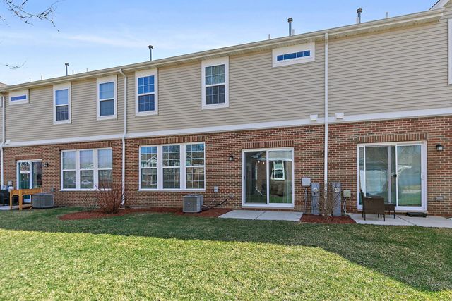 1204 Draper Road, Mchenry, IL 60050