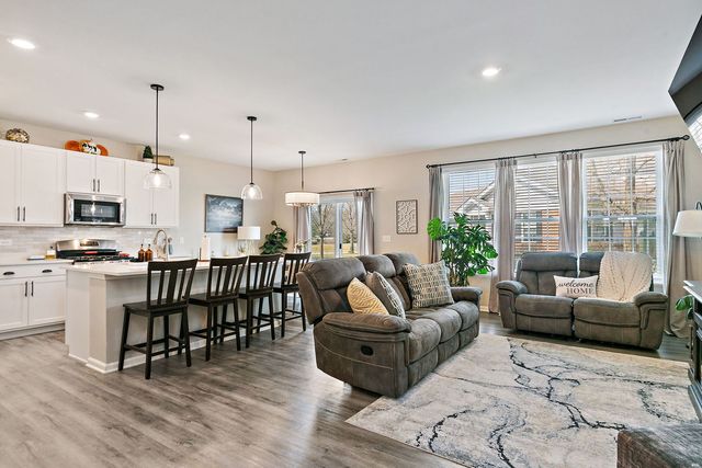 1204 Draper Road, Mchenry, IL 60050