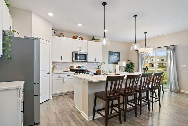 1204 Draper Road, Mchenry, IL 60050