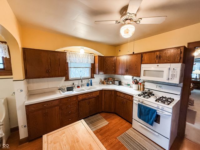 2806 Meridian Street, Anderson, IN 46016