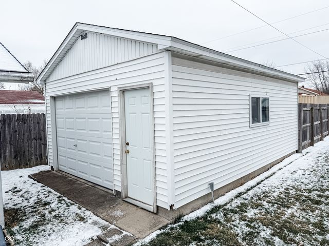 2806 Meridian Street, Anderson, IN 46016