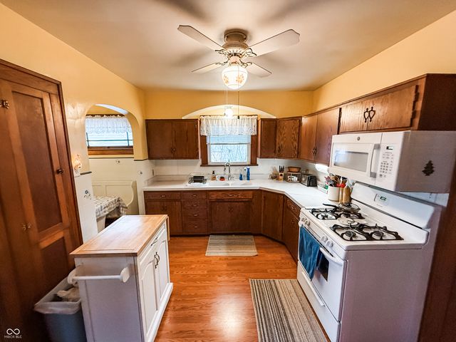 2806 Meridian Street, Anderson, IN 46016