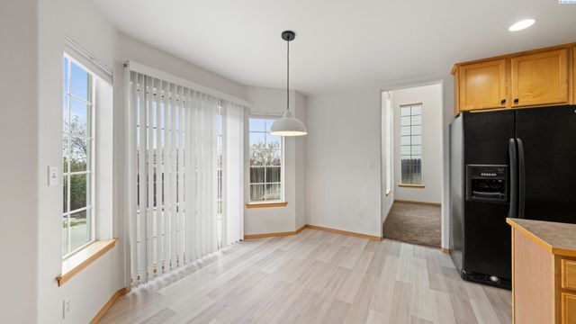 3467 S Dennis Street, Kennewick, WA 99337