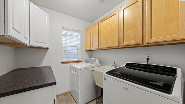 3467 S Dennis Street, Kennewick, WA 99337