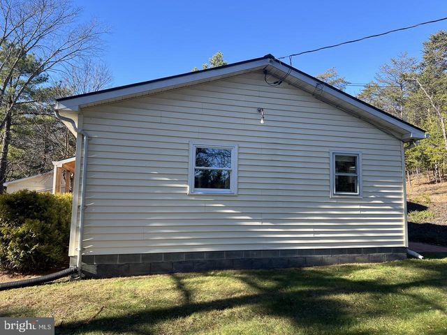 60 ANGLE DR, Purgitsville, WV 26852