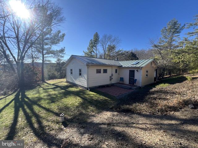 60 ANGLE DR, Purgitsville, WV 26852