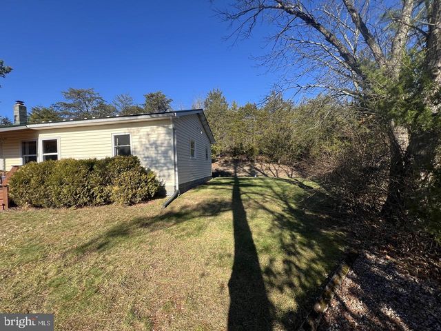 60 ANGLE DR, Purgitsville, WV 26852