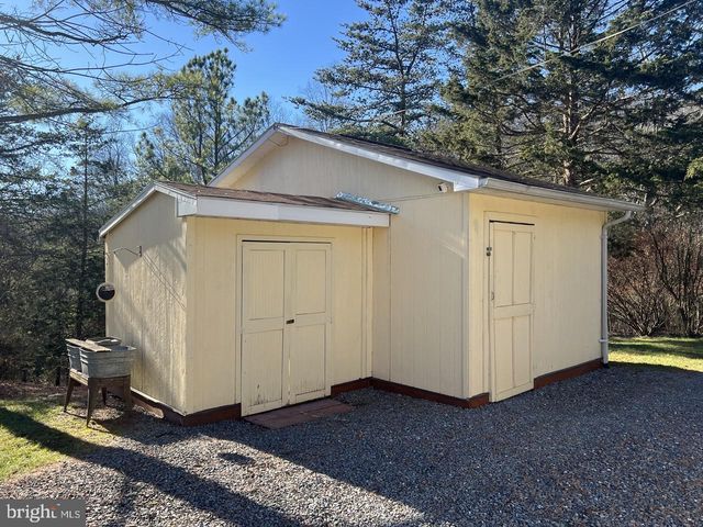 60 ANGLE DR, Purgitsville, WV 26852