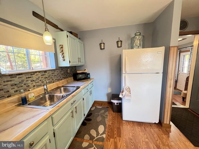 60 ANGLE DR, Purgitsville, WV 26852