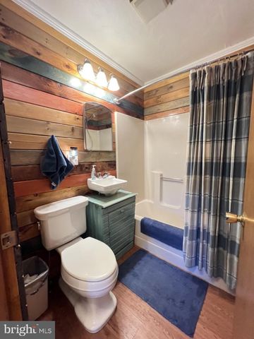 60 ANGLE DR, Purgitsville, WV 26852