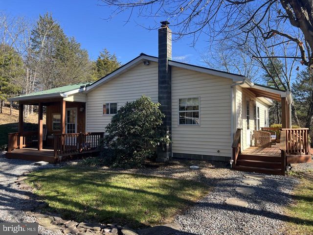60 ANGLE DR, Purgitsville, WV 26852