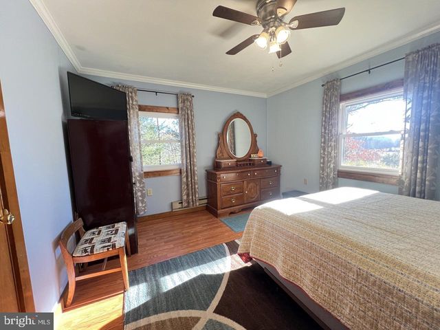 60 ANGLE DR, Purgitsville, WV 26852