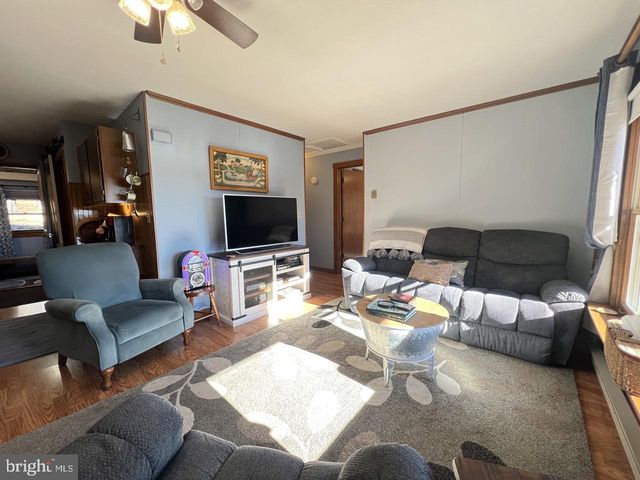 60 ANGLE DR, Purgitsville, WV 26852