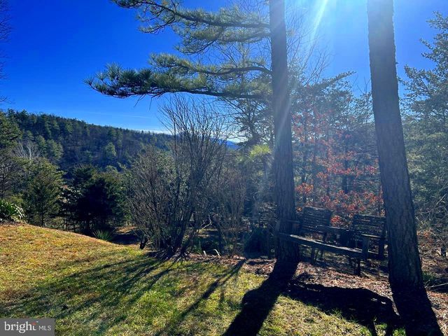 60 ANGLE DR, Purgitsville, WV 26852