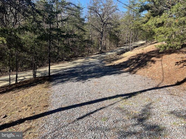 60 ANGLE DR, Purgitsville, WV 26852