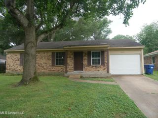2995 Meadowbrook Drive, Horn Lake, MS 38637