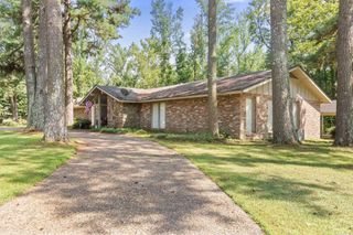 1 HILLCROFT ST, Pine Bluff, AR 71603