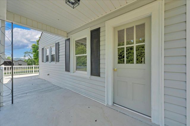 5609 Franklin ST, Ferrum, VA 24088