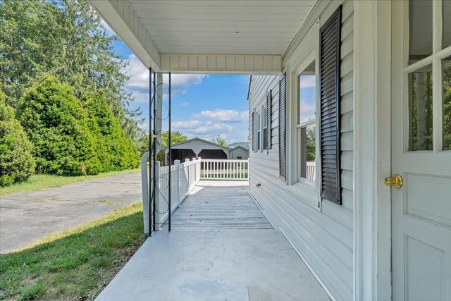 5609 Franklin ST, Ferrum, VA 24088