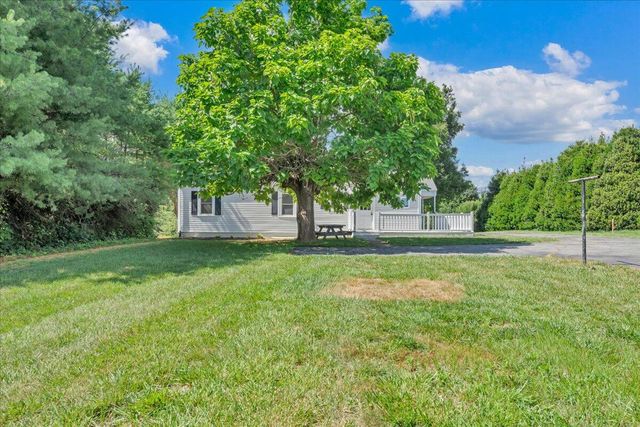 5609 Franklin ST, Ferrum, VA 24088