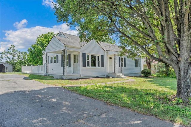 5609 Franklin ST, Ferrum, VA 24088