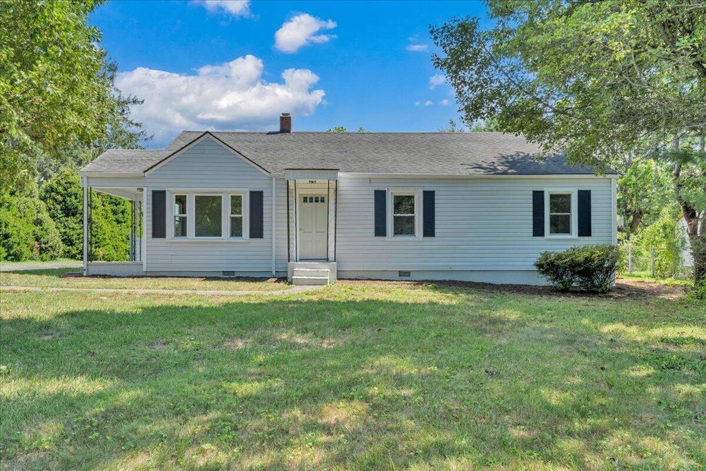5609 Franklin ST, Ferrum, VA 24088