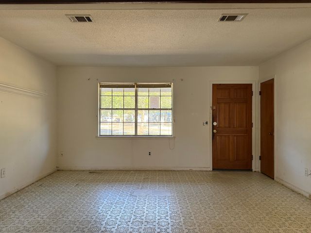 210 Sidney Avenue, Defuniak Springs, FL 32433