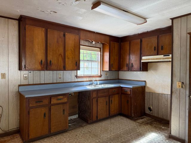 210 Sidney Avenue, Defuniak Springs, FL 32433