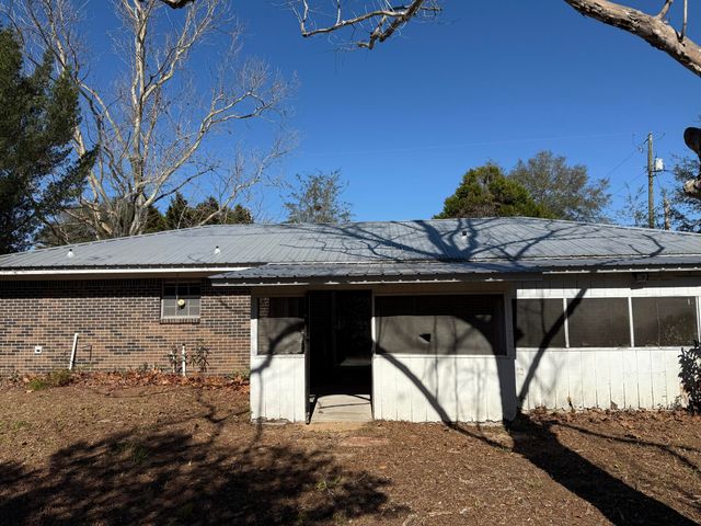 210 Sidney Avenue, Defuniak Springs, FL 32433