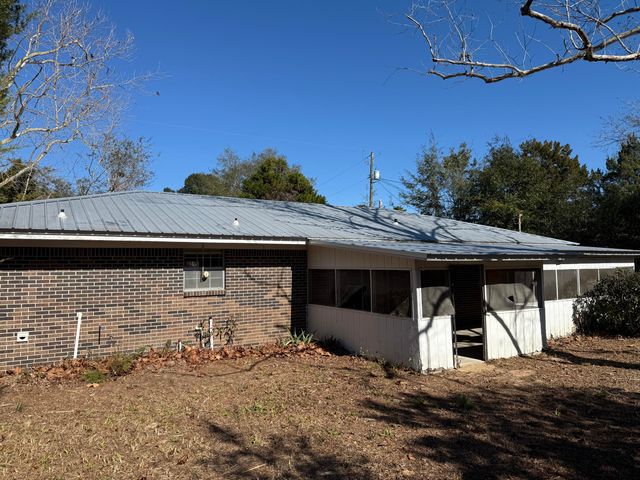 210 Sidney Avenue, Defuniak Springs, FL 32433