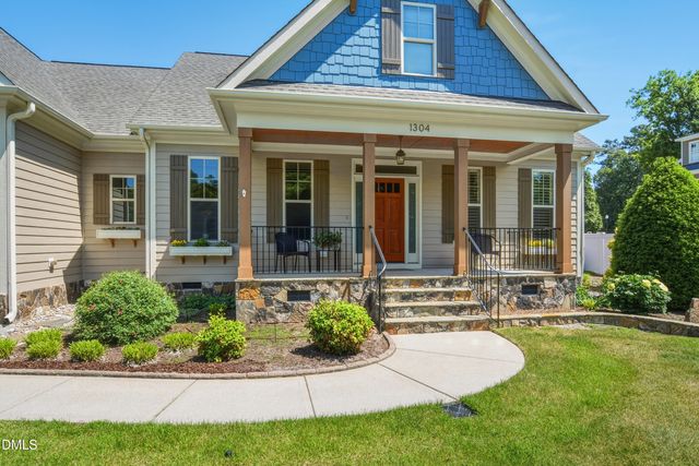 1304 Golden Bluff Lane, Fuquay Varina, NC 27526