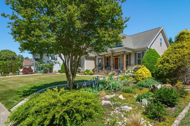 1304 Golden Bluff Lane, Fuquay Varina, NC 27526