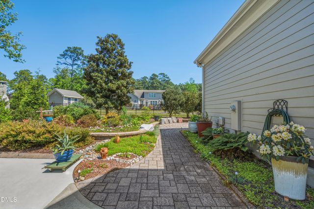 1304 Golden Bluff Lane, Fuquay Varina, NC 27526